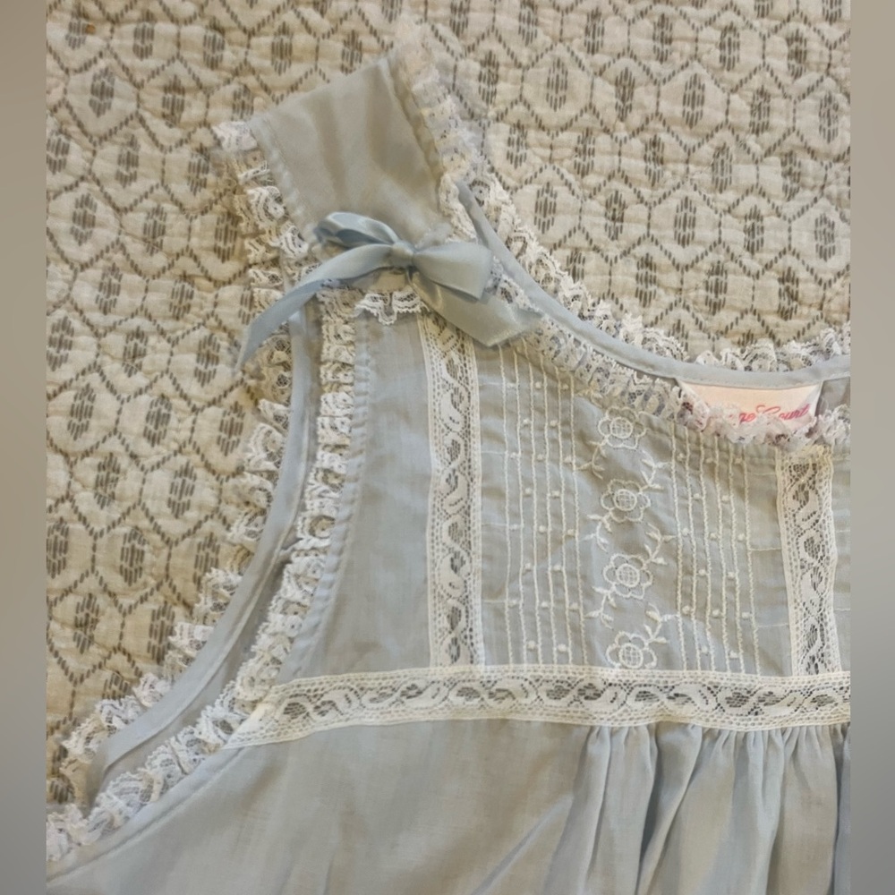 Vintage Light Blue Sleeveless Nightgown with Lace Trim
